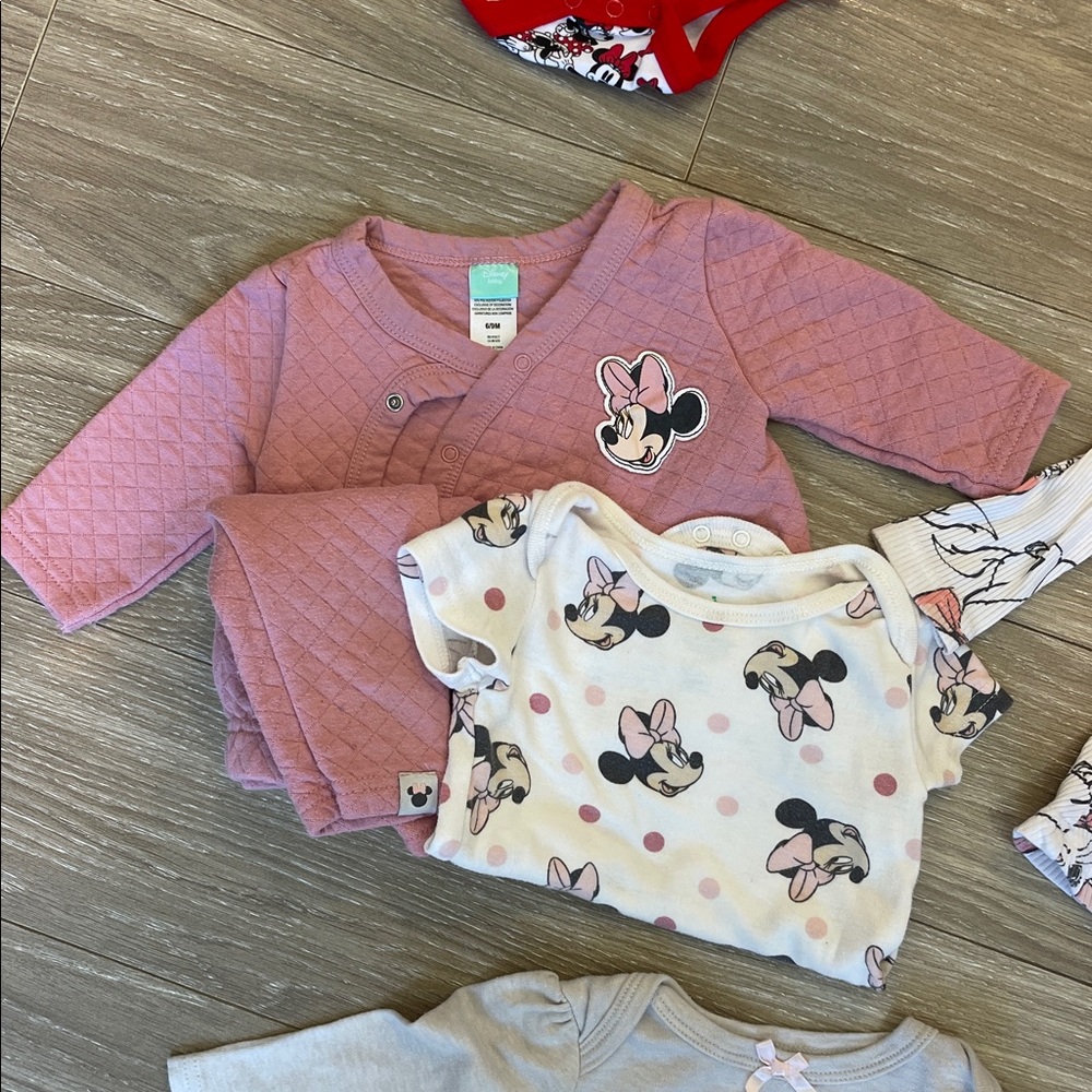 Disney bundle - Picture 4 of 6